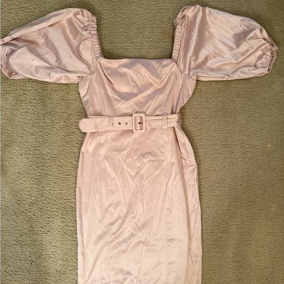 Elegant Pink Puff Sleeve Dress - Picture 1 of 2
